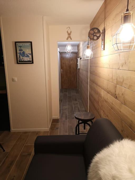 Apartament Au Pied Des Pistes Avec Parking Entierement Renove Huez Zewnętrze zdjęcie