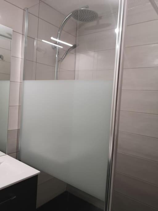 Apartament Au Pied Des Pistes Avec Parking Entierement Renove Huez Zewnętrze zdjęcie