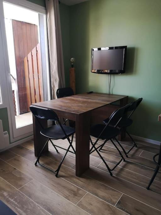 Apartament Au Pied Des Pistes Avec Parking Entierement Renove Huez Zewnętrze zdjęcie